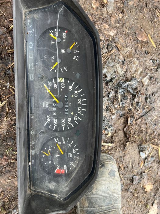 Запчасти на Мерседес w124