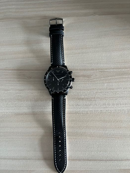 Часовник Emporio Armani