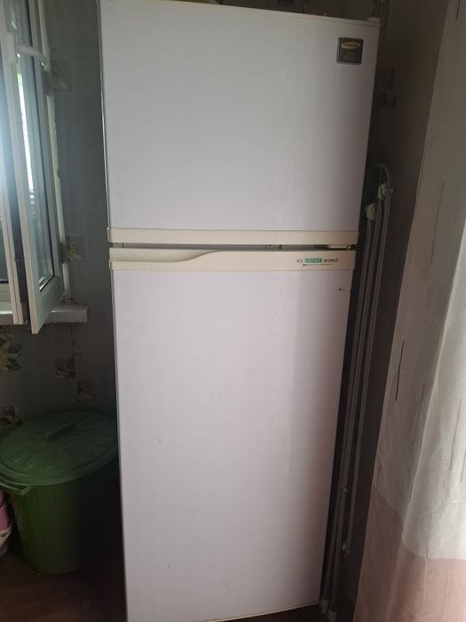 Продам холодильник