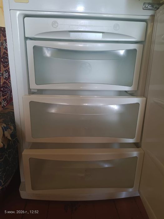 Продам холодильник LG