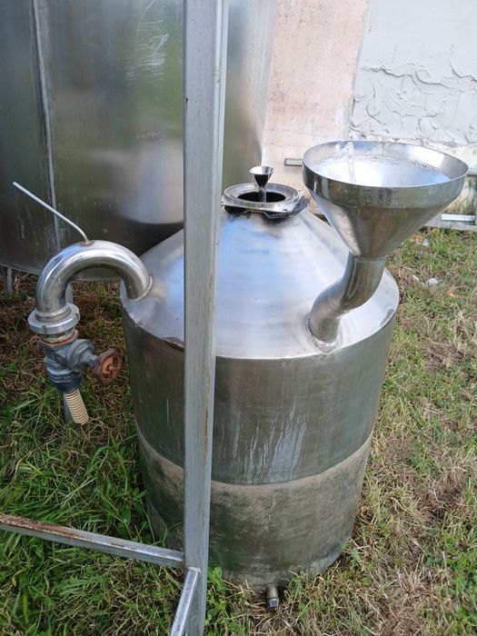 Продавам различни съдове от неръждавейка