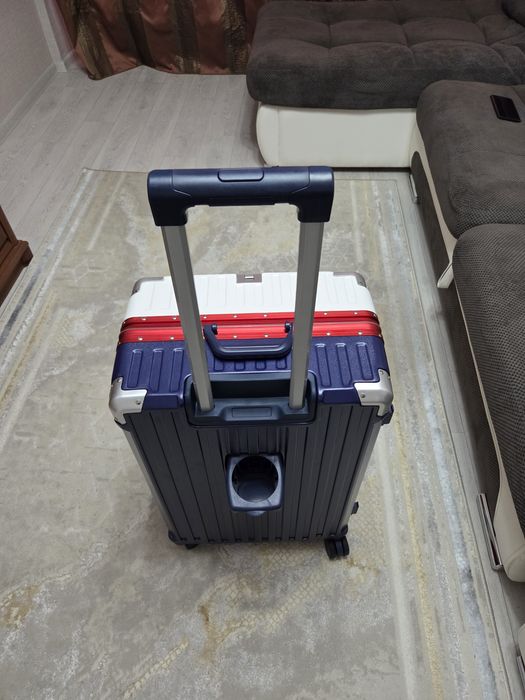 Чемодан, Сумка, Дорожная Чемодан  + Тапки