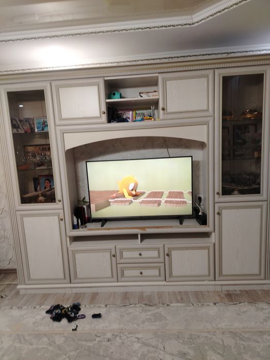 Стенка в гостирую