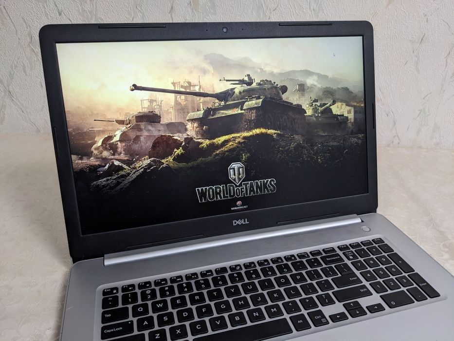 Игровой DELL Inspiron 5770 17"/I7/16GB/256GB/AMD460 FHD