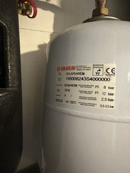 Соларна система Viessmann Vitosol 200-FM пълен комплект + стойка
