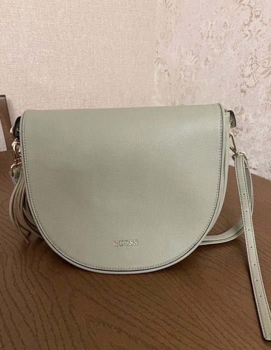 Сумка guess. Экокожа
