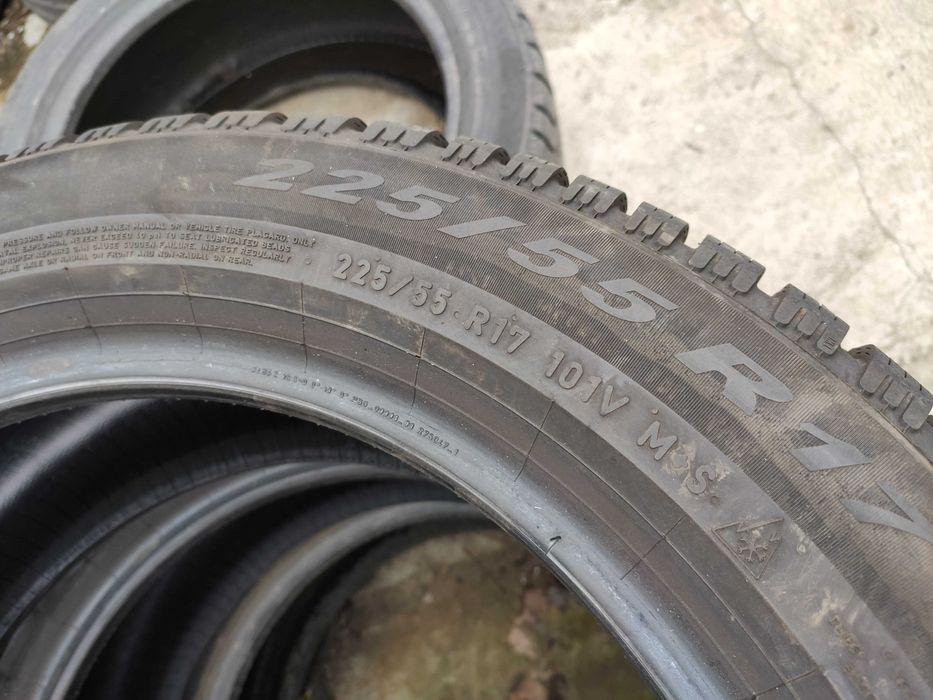 2бр Като нови зимни гуми 225 55 17 - Pirelli - DOT 2024