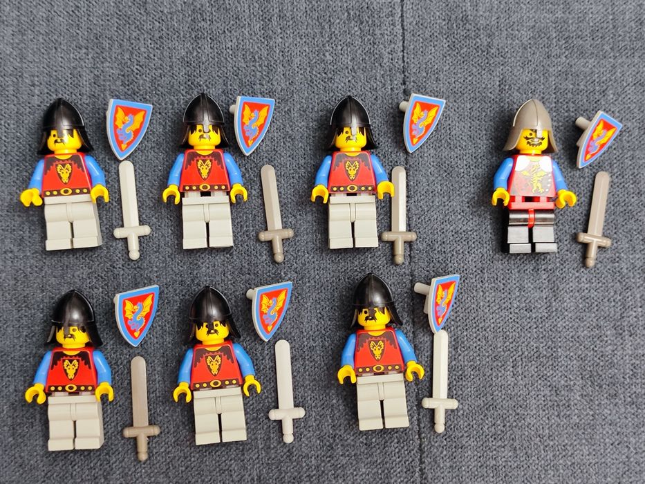 Лего пирати и рицари минифигурки