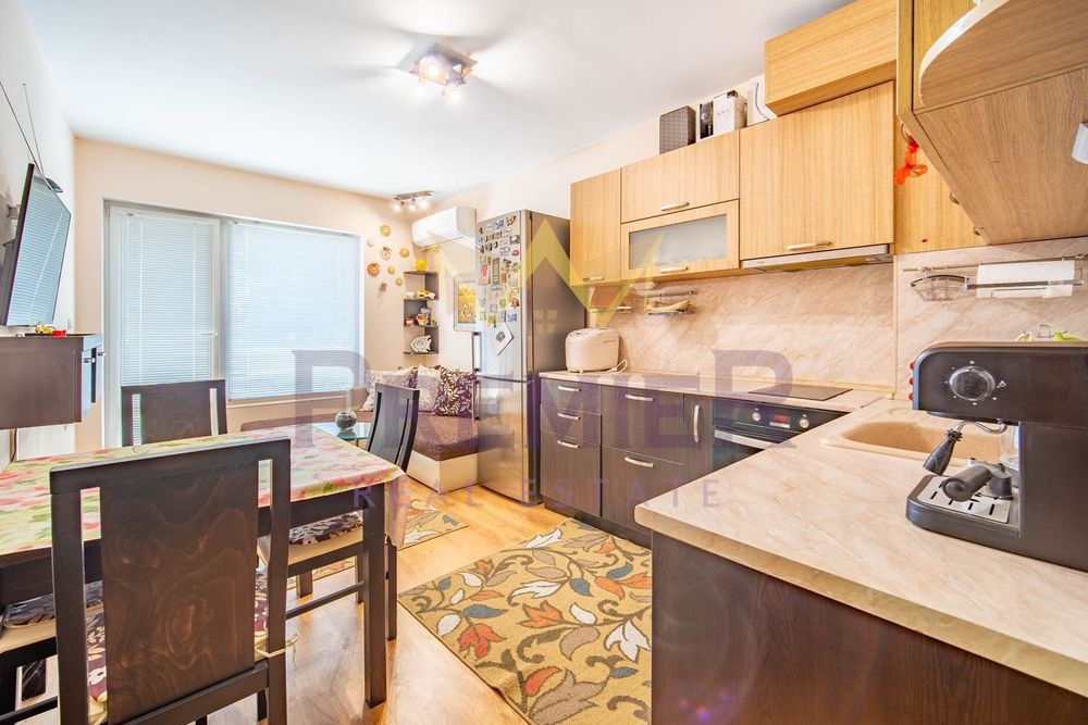 Дава се под наем Тристаен апартамент в Варна, Левски - 70 кв.м за 670 € - Снимка #1