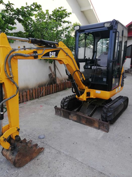 Sapaturi cu miniexcavator si transport cu basculanta 3.5tone