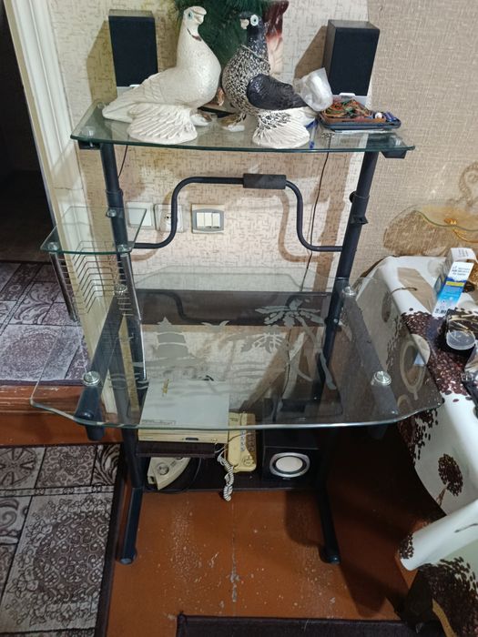 Стол для компьютера