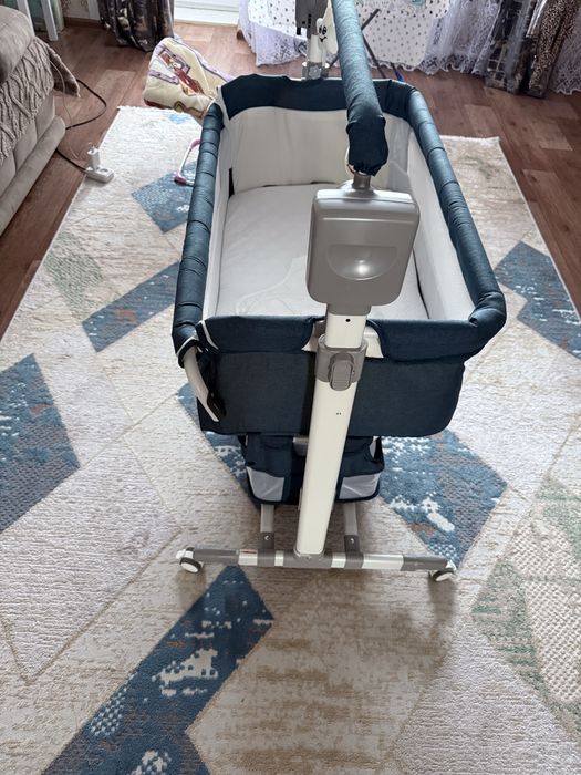 Продается манеж-кровать