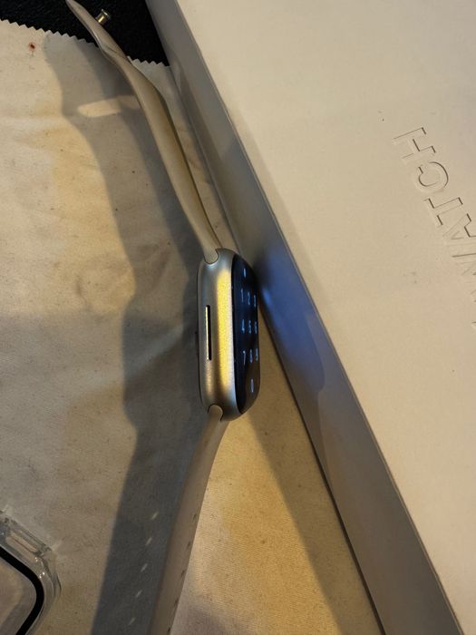 Apple watch 9 41mm Starlight