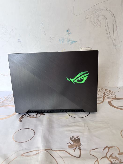 Продаеться ноутбук ASUS ROG strix G15