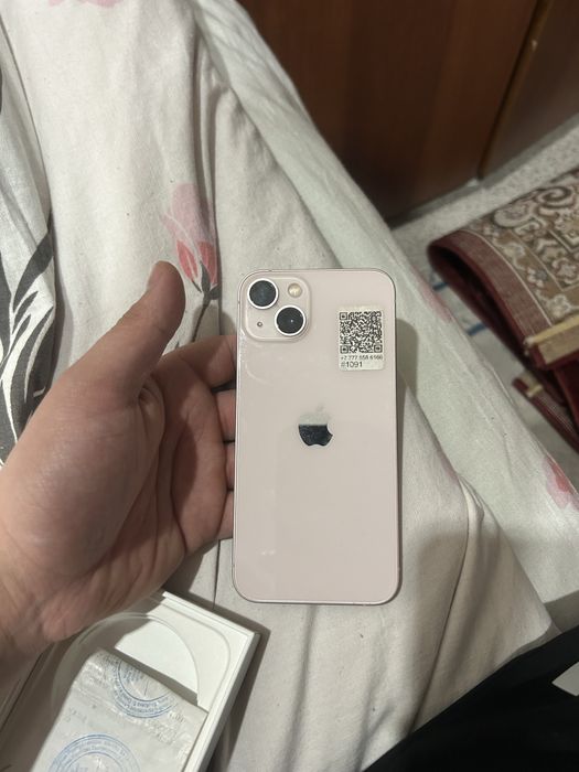 Продам Айфон 13