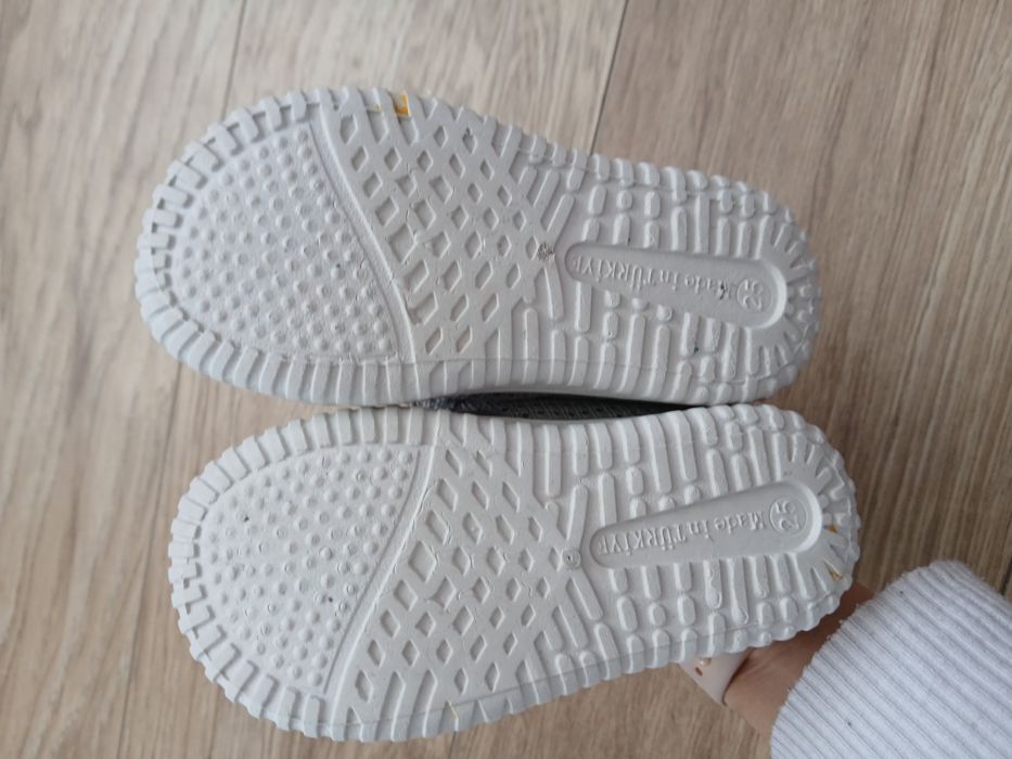 Детски пантофи за момиче