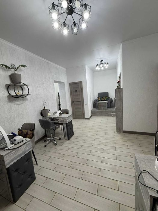 Продается  коммерческая недвижмость  4 мкр