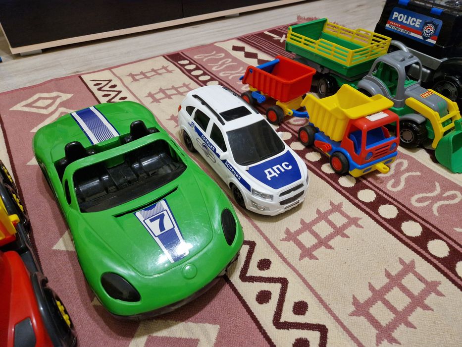 Детские пласмассовые игрушки