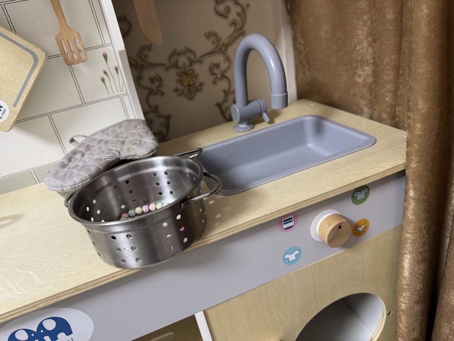 Продам детскую кухню