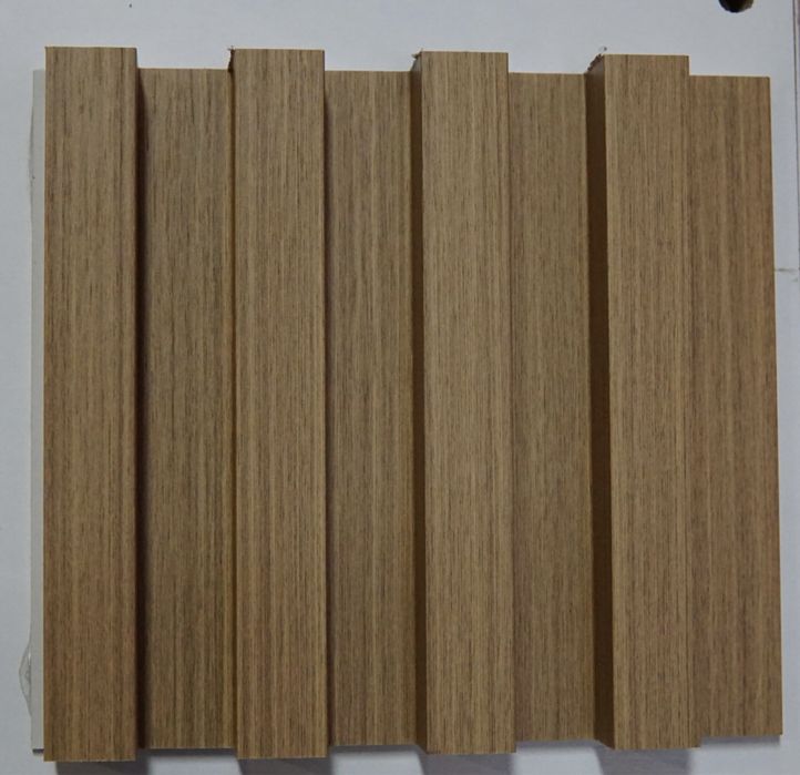 Ламперия. ПВЦ сайдинг пано. Панел за декор на вътрешни стени