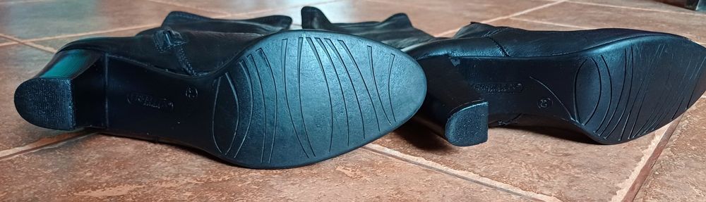 Vând Cizmulițe lungă Piele Naturală