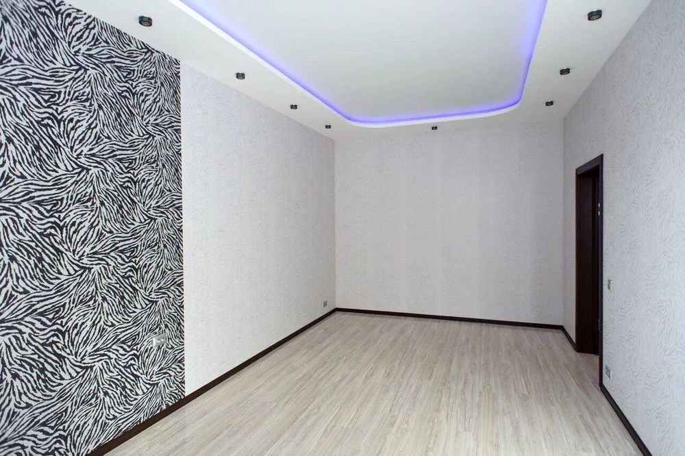 Ремонт квартир левкас ламинат молдинг кафель плинтус Электрика