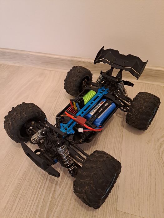 Mașina off-road RC 4x4  cu telecomanda