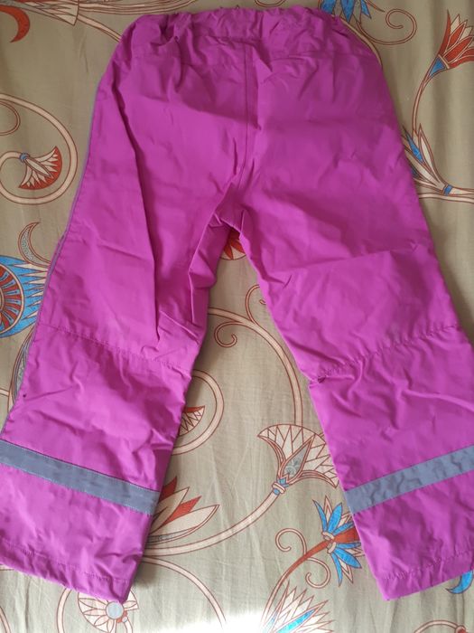 Продам куртки на девочку Европа