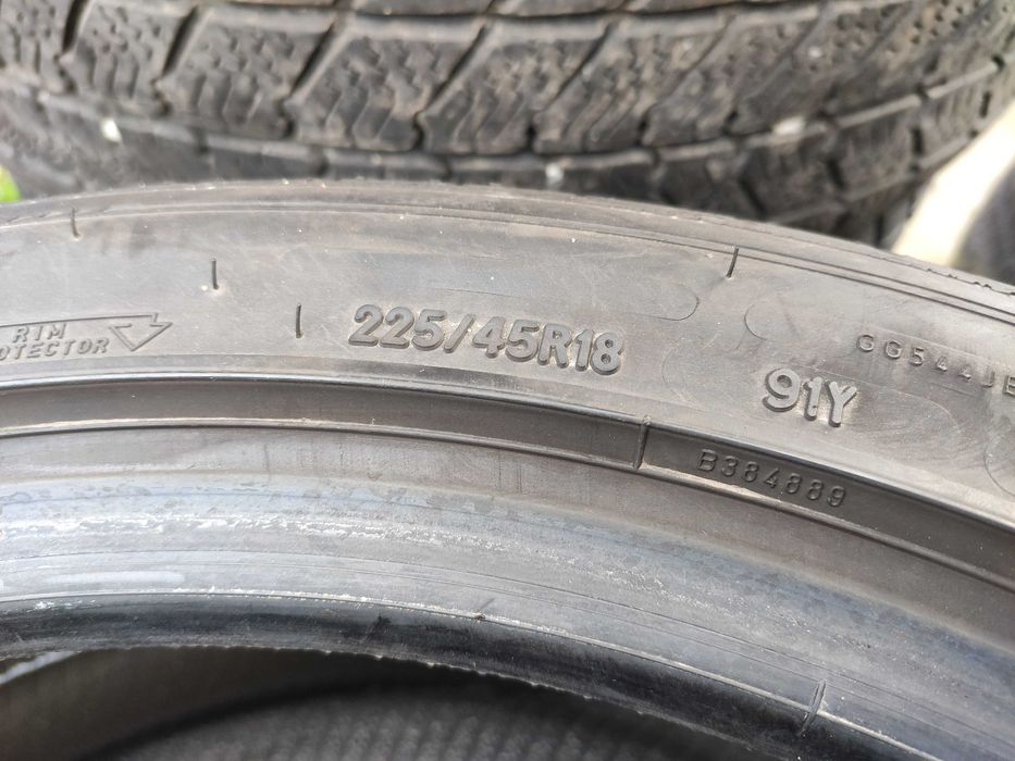 4бр Летни гуми 225 45 18 - Goodyear