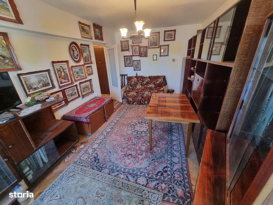Apartament 2 camere decomandat,ultracentral,Deva-Bd.Decebal-piată — fotografia 3