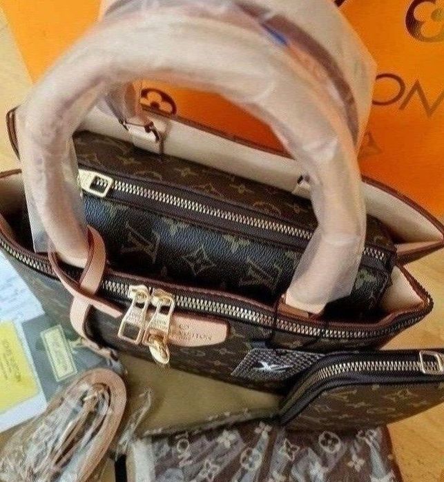 Geanta model office,curea detasabila umăr +esarfa cu 2 fețe+portofel,saculet, etichetă incluse