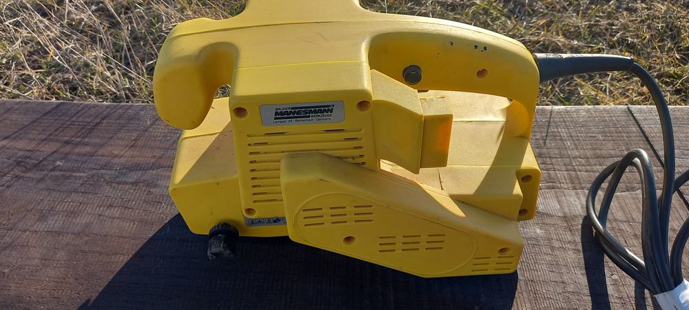 Vind   masina   slefuit