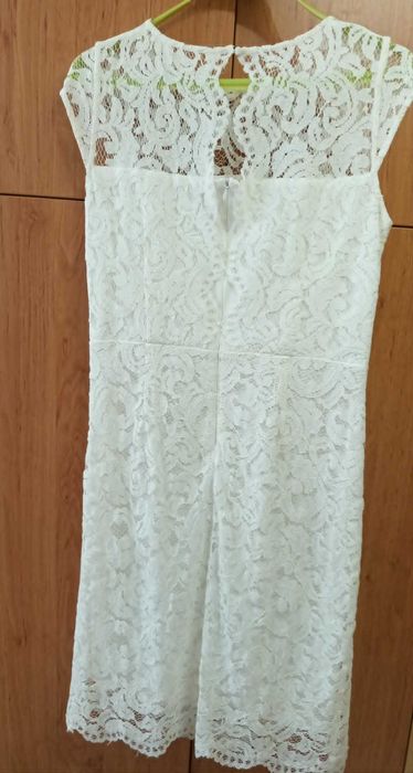 Елегантни прави рокли