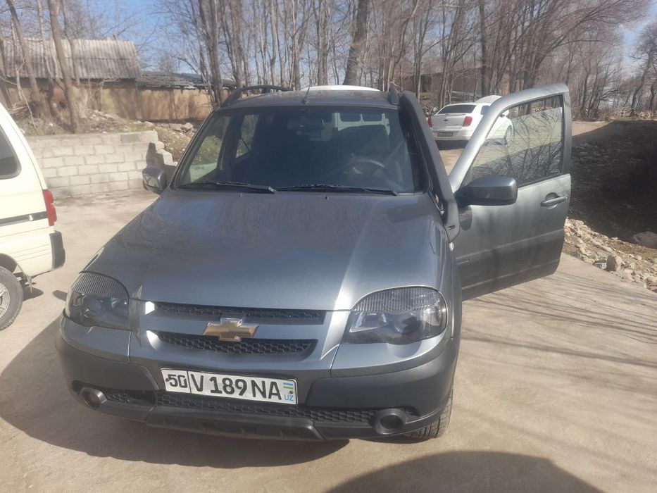 Нива Шевролет Автомобил сотилади