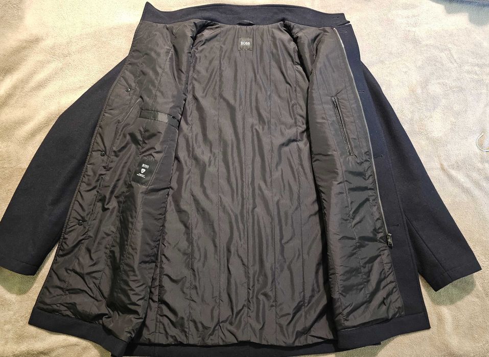 BOSS - Модерно вълнено палто