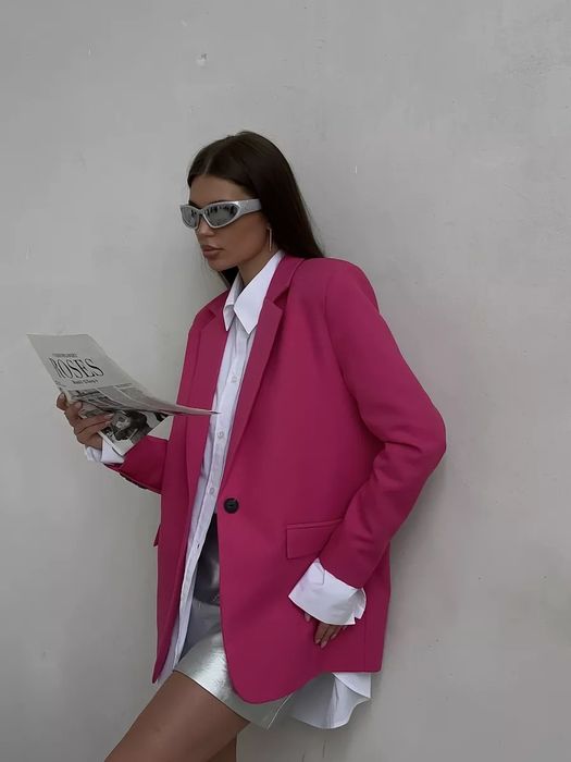 Оптом 150 единиц женской одежды