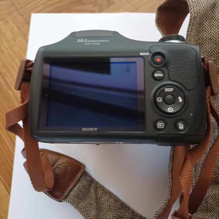 Фотоапарат Sony dsc-h300