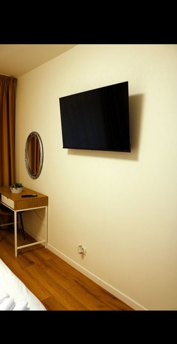 Închiriez Garsoniera tip Studio Trivale, cu parcare