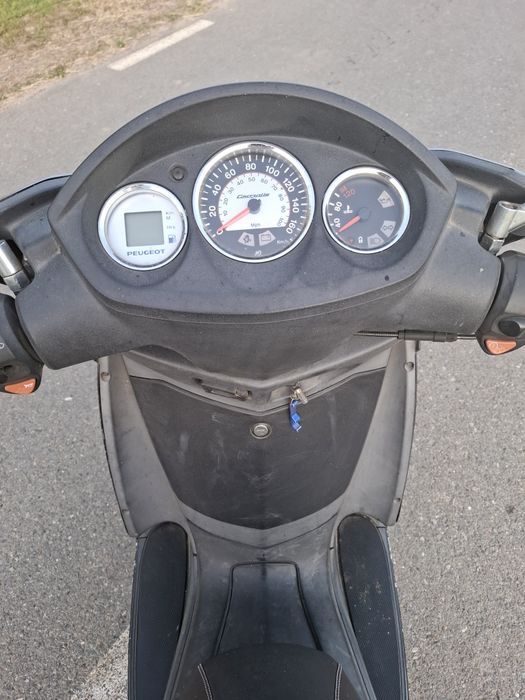 Peugeot geopolis An 2007. Motor 250CC