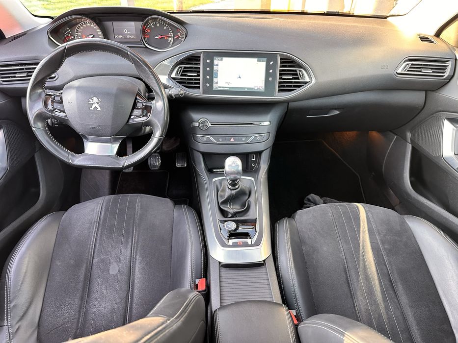 Peugeot 308 Blue-HDI Feline