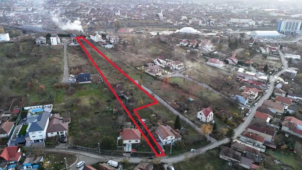 Teren intravilan 4700 m2 zona dealuri