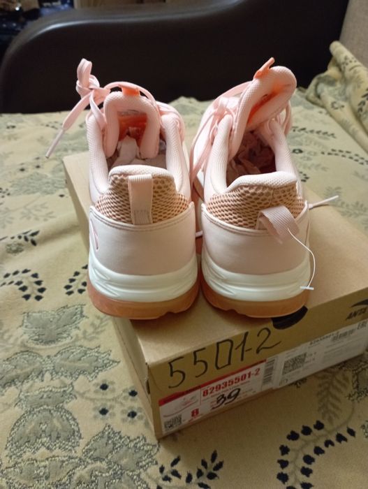 Новые кроссовки Анта 39 размер