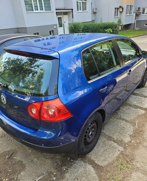 Продавам Голф 5 1.9 105кс. на ЧАСТИ, както и ВСЯКАКВИ други Голф 5ци