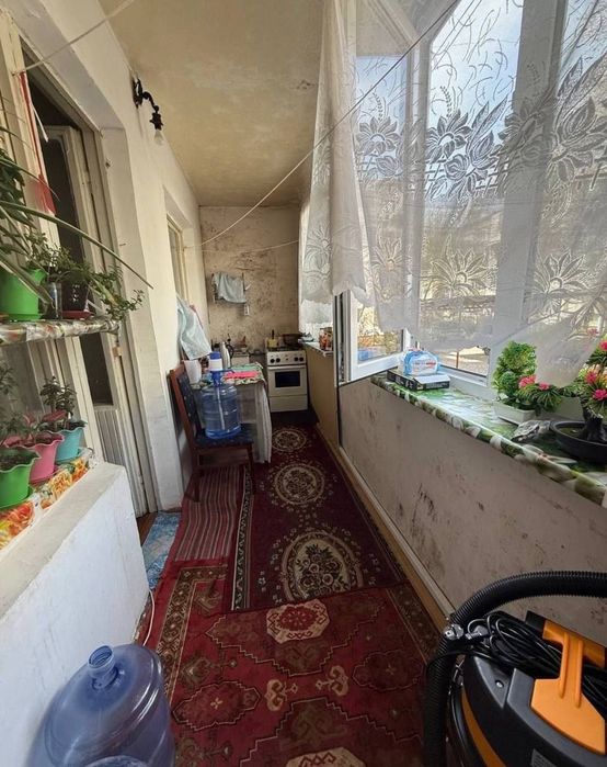 Район: Чилонзор 14
Мўлжал: Афруз 
Хоналар сони: 2^3/1/4 
Майдони: 50м²