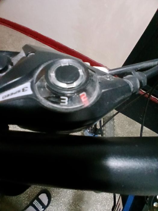 Vand bicicleta,manusi de box si tibiere