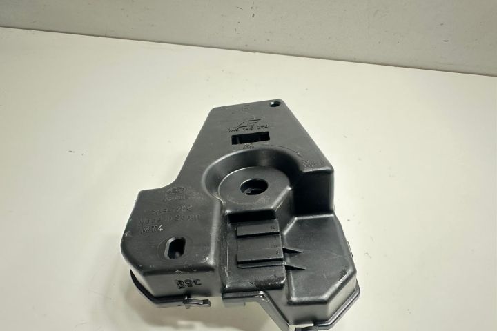 Soclu stop dreapta 7m5945258 Ford Galaxy prima generatie (facelift)