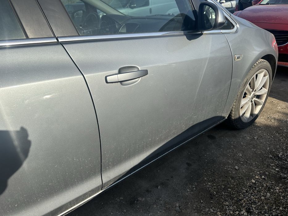 Десни врати за Опел Астра J комби!!!