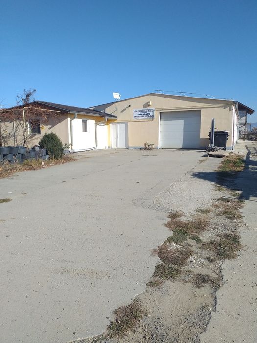 Închiriem hala industriala