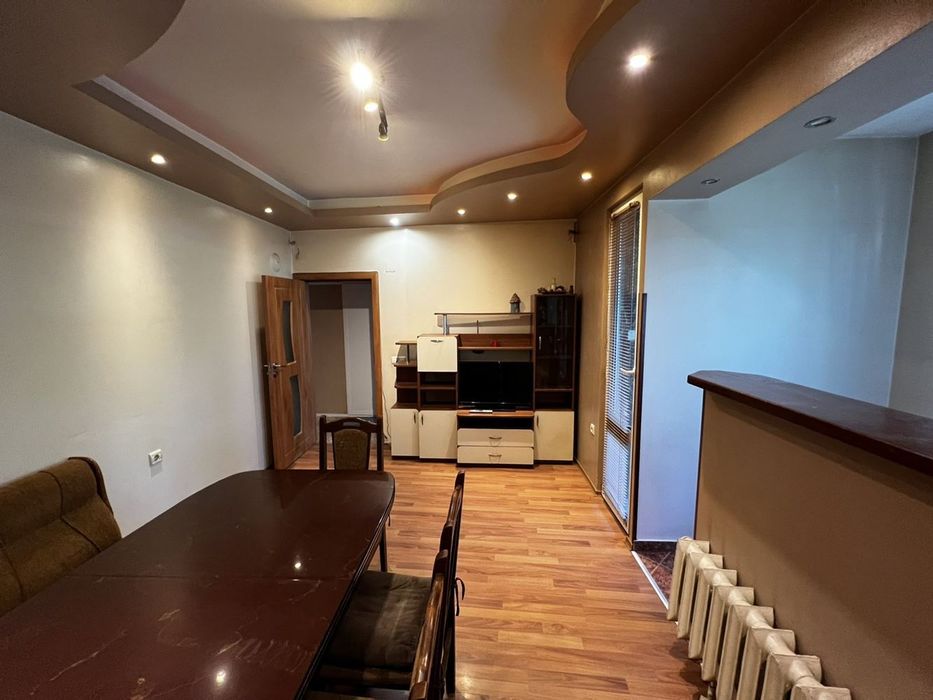 ТРИстаен апартамент в ж.к. Борово! Отлично състояние!