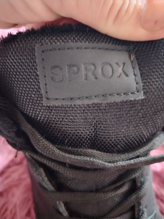 Продам кроссовки мужские